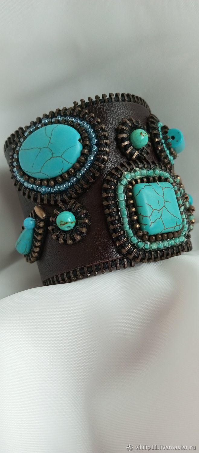 Hard bracelet: "Turquoise in chocolate"